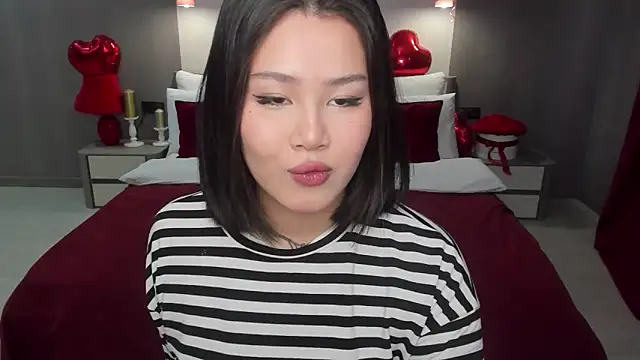 Snapshot of Brunette_Charm chatting on February 25, 2026, 10:58 am Brunette Charm online show from February 25, 2026, 10:58 am