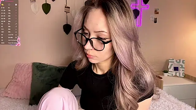 Snapshot of sun_under_skyy chatting on May 7, 2026, 4:18 am sun under skyy online show from May 7, 2026, 4:18 am