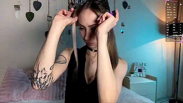 Snapshot of sun_under_skyy chatting on May 14, 2026, 5:14 am sun under skyy online show from May 14, 2026, 5:14 am