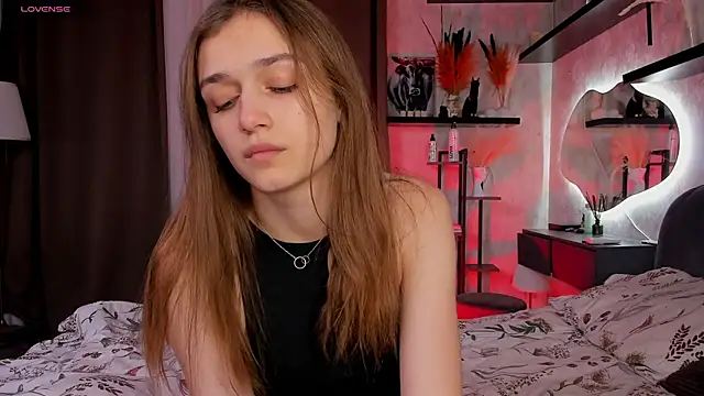 MarinaPoppenhagen online show from January 14, 2026, 6:35 pm