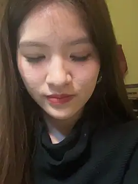 Snapshot of Momochen8839 chatting on February 24, 2026, 10:24 am Momochen8839 online show from February 24, 2026, 10:24 am