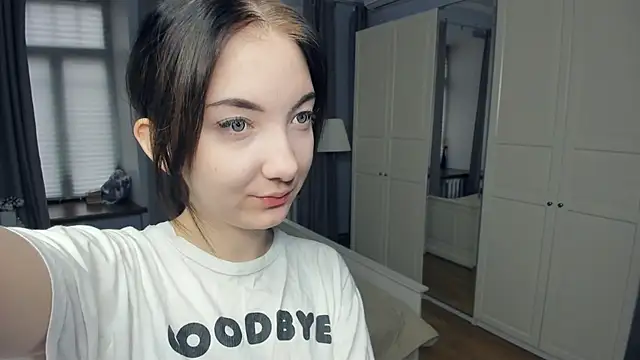 JanettVeld online show from December 21, 2025, 8:32 am