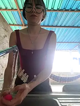 Yelena 77 online show from December 20, 2025, 2:13 pm