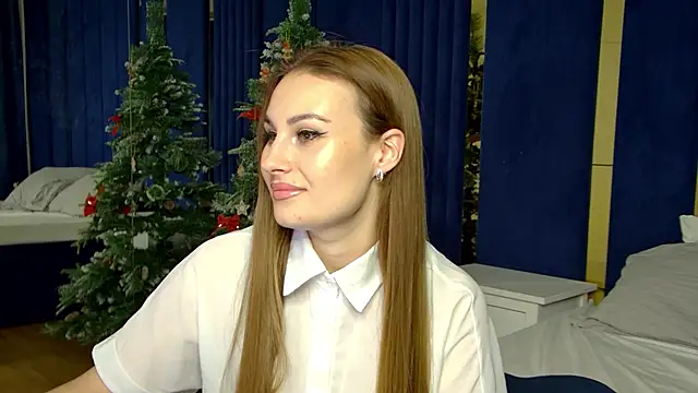 NoraFoxes online show from December 16, 2025, 6:13 pm