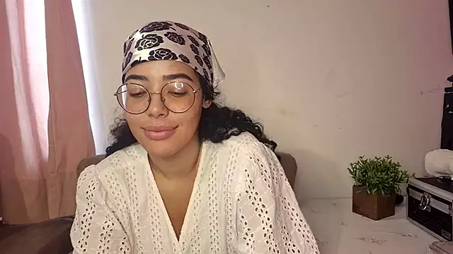 BeckiLacek online show from January 16, 2026, 12:53 pm