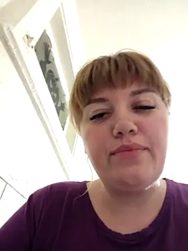 swett girll online show from April 15, 2026, 7:32 pm