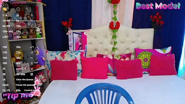 golden girl01 online show from June 17, 2026, 8:43 pm