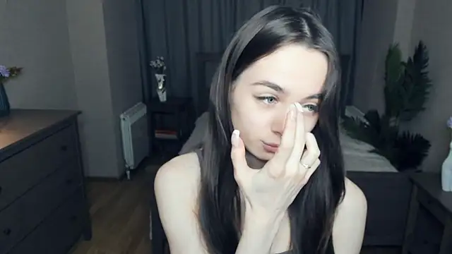 YvonneRobes online show from February 20, 2026, 7:14 pm