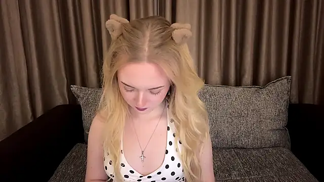 Dari Foxx online show from May 25, 2026, 10:38 pm