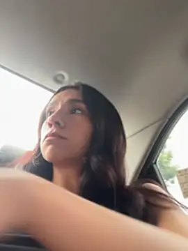 Snapshot of lunaluxury22 chatting on January 11, 2026, 9:31 pm lunaluxury22 online show from January 11, 2026, 9:31 pm