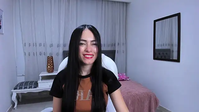 Snapshot of Victoria_Piercee chatting on December 22, 2025, 2:08 am Victoria Piercee online show from December 22, 2025, 2:08 am