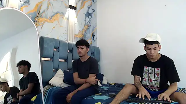 DIAMOND BLACKS online show from January 18, 2026, 8:07 am