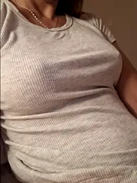 Snapshot of AbidingAuspices chatting on January 8, 2026, 2:25 am AbidingAuspices online show from January 8, 2026, 2:25 am