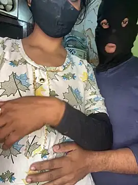 HOT-CUPAL22 online show from December 17, 2025, 2:06 am