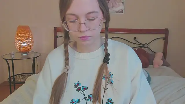 Snapshot of miya_soft chatting on February 3, 2026, 6:40 am miya soft online show from February 3, 2026, 6:40 am