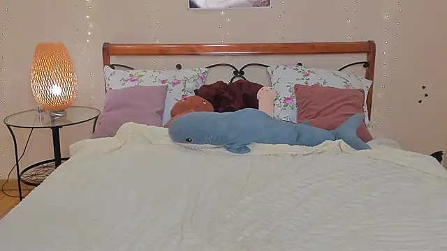 Snapshot of miya_soft chatting on February 24, 2026, 1:25 am miya soft online show from February 24, 2026, 1:25 am