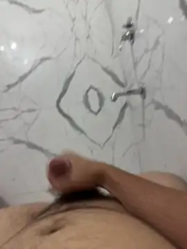 sam07422 online show from April 17, 2026, 6:00 pm