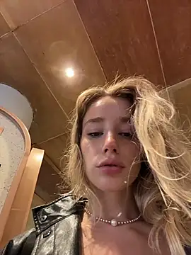 Snapshot of sssativa_more chatting on March 3, 2026, 6:30 am sssativa more online show from March 3, 2026, 6:30 am