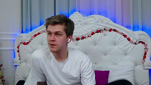 NickJohnas online show from April 15, 2026, 8:20 pm