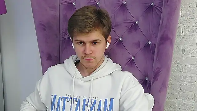 NickJohnas online show from April 19, 2026, 6:43 pm