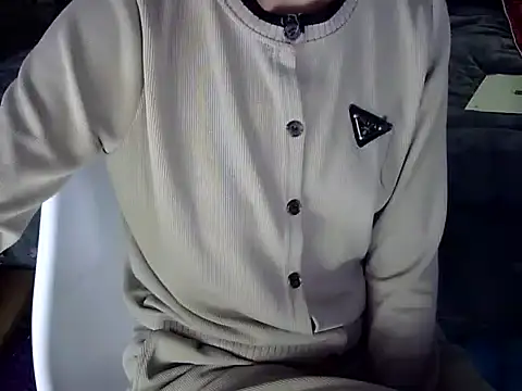 Snapshot of Chichi_86 chatting on February 7, 2026, 4:33 pm Chichi 86 online show from February 7, 2026, 4:33 pm