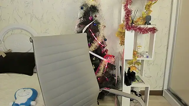 amiya cute online show from December 21, 2025, 12:23 pm