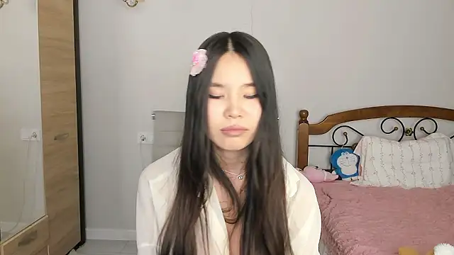 amiya cute online show from February 5, 2026, 5:17 pm