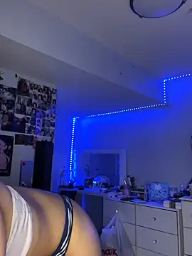 maisie goldxx online show from March 3, 2026, 3:01 am