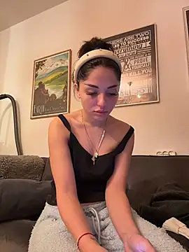 SilkyMira online show from February 7, 2026, 9:29 pm