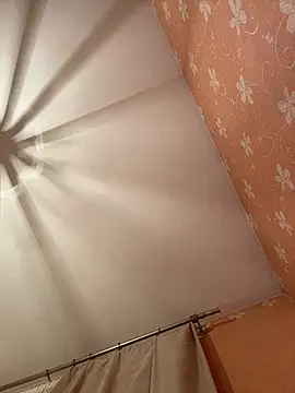 SilkyMira online show from April 12, 2026, 7:52 pm