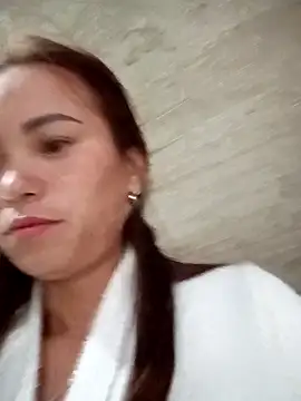 Snapshot of ngaytho004 chatting on December 18, 2025, 12:06 am ngaytho004 online show from December 18, 2025, 12:06 am