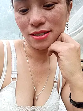 Snapshot of ngaytho004 chatting on January 10, 2026, 7:21 am ngaytho004 online show from January 10, 2026, 7:21 am