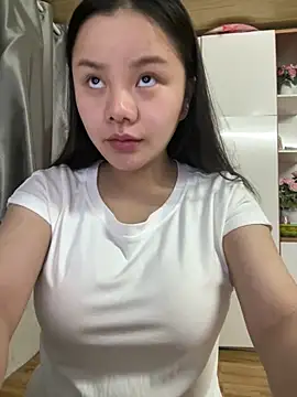 Snapshot of leo-kitty chatting on February 1, 2026, 5:44 pm leo-kitty online show from February 1, 2026, 5:44 pm