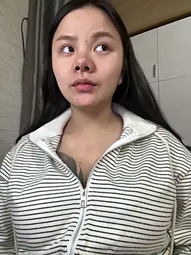 Snapshot of leo-kitty chatting on February 15, 2026, 8:46 am leo-kitty online show from February 15, 2026, 8:46 am