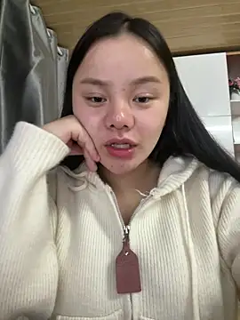 Snapshot of leo-kitty chatting on February 16, 2026, 6:04 pm leo-kitty online show from February 16, 2026, 6:04 pm