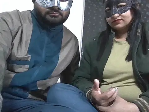 Snapshot of Lovelycouple25 chatting on January 9, 2026, 7:00 am Lovelycouple25 online show from January 9, 2026, 7:00 am