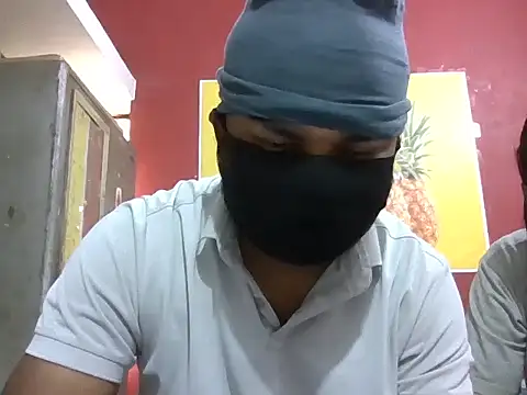 Snapshot of Lovelycouple25 chatting on February 6, 2026, 6:29 am Lovelycouple25 online show from February 6, 2026, 6:29 am