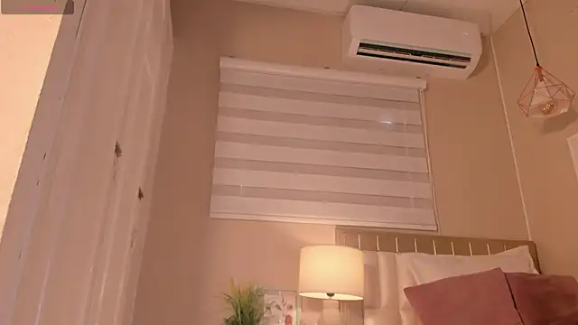 Snapshot of _emily__st chatting on January 8, 2026, 1:35 pm emily st online show from January 8, 2026, 1:35 pm