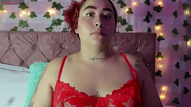 Ayla-marttinez online show from April 9, 2026, 12:32 am