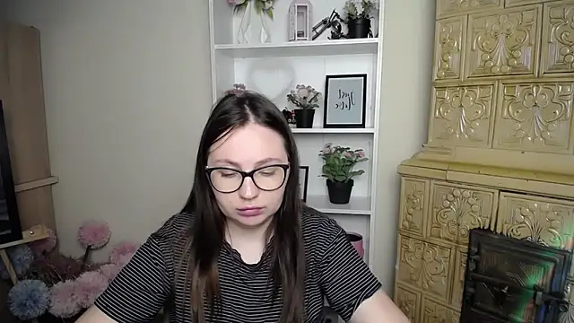 LiliaErmi online show from June 14, 2026, 6:59 am