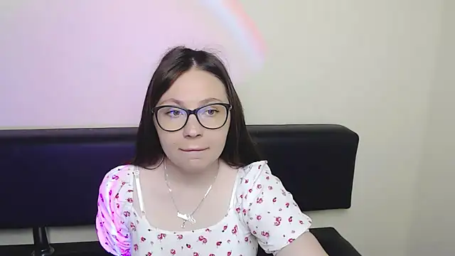 LiliaErmi online show from June 20, 2026, 6:49 am