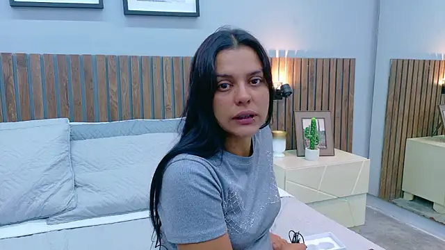 Mia Bellefort online show from February 27, 2026, 7:58 pm