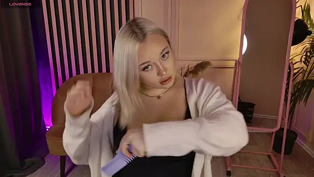 baby crazy love online show from December 20, 2025, 1:07 pm