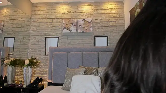 LanaRouse online show from December 22, 2025, 12:35 pm