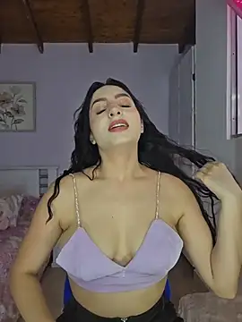 Snapshot of Esmeralda_Rossi chatting on March 2, 2026, 8:04 pm Esmeralda Rossi online show from March 2, 2026, 8:04 pm