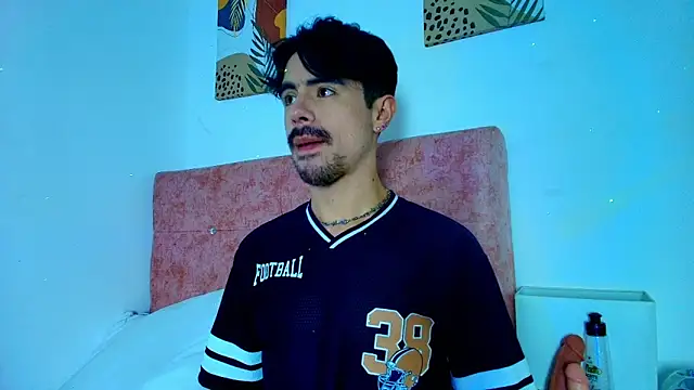 Snapshot of Ethan_Briggs chatting on January 13, 2026, 3:23 am Ethan Briggs online show from January 13, 2026, 3:23 am