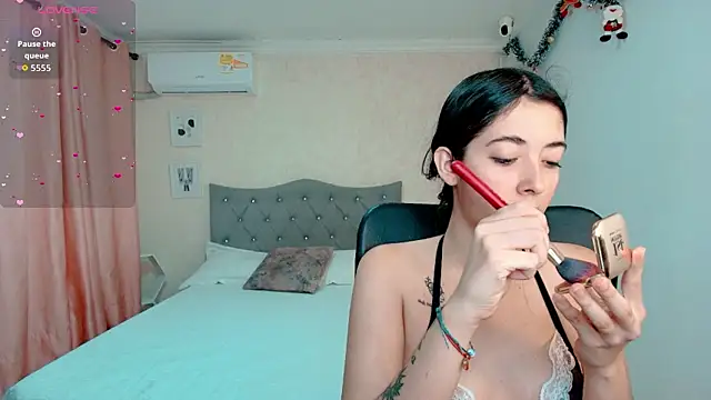 emmalove doll online show from January 15, 2026, 5:05 pm