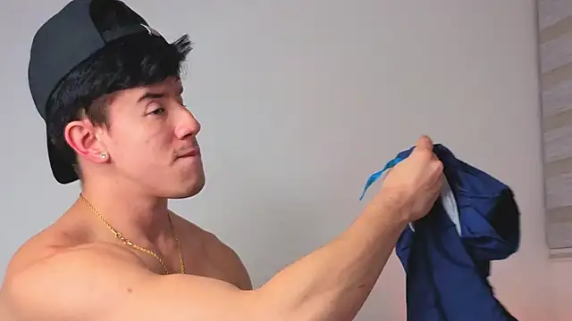 Snapshot of maxxcooper1 chatting on January 13, 2026, 3:01 am maxxcooper1 online show from January 13, 2026, 3:01 am