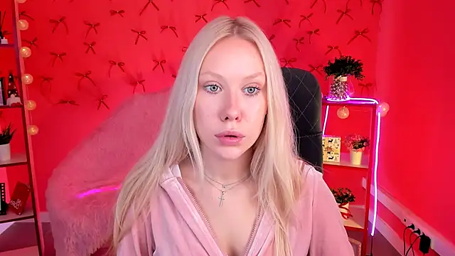 AprilChambers online show from December 16, 2025, 9:14 am