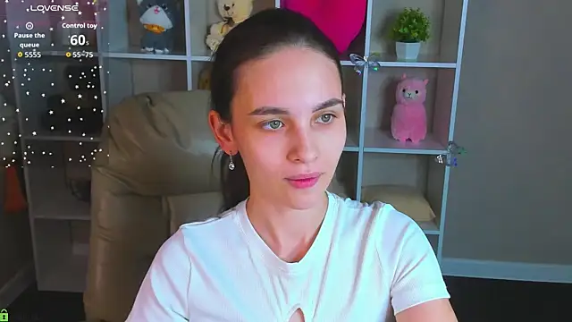 Snapshot of Skye_Taylor chatting on January 15, 2026, 12:15 am Skye Taylor online show from January 15, 2026, 12:15 am